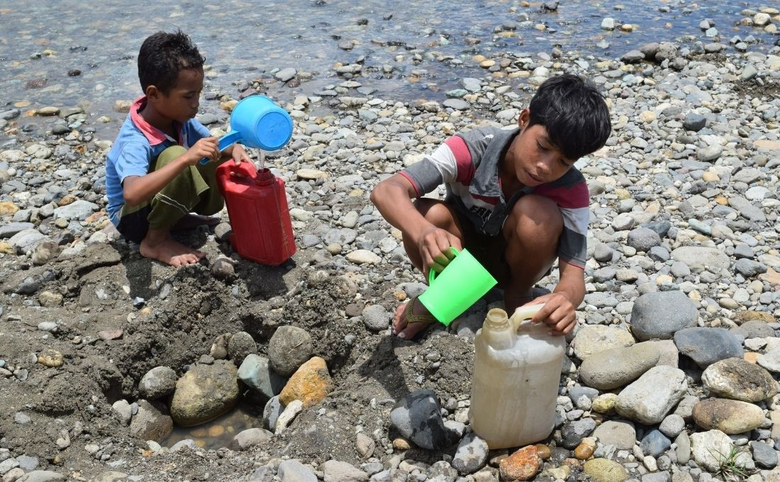 Marianus and the Polluted Water in His Village