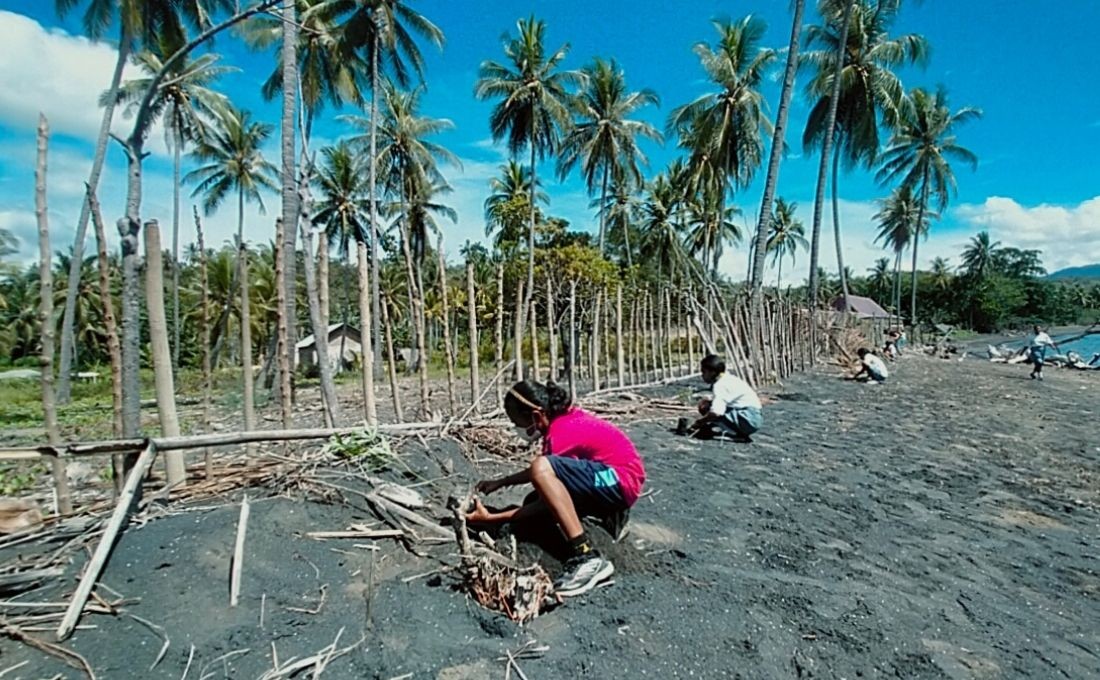 Make Changes, Members of the Child's Forum Plant Hundreds of Trees