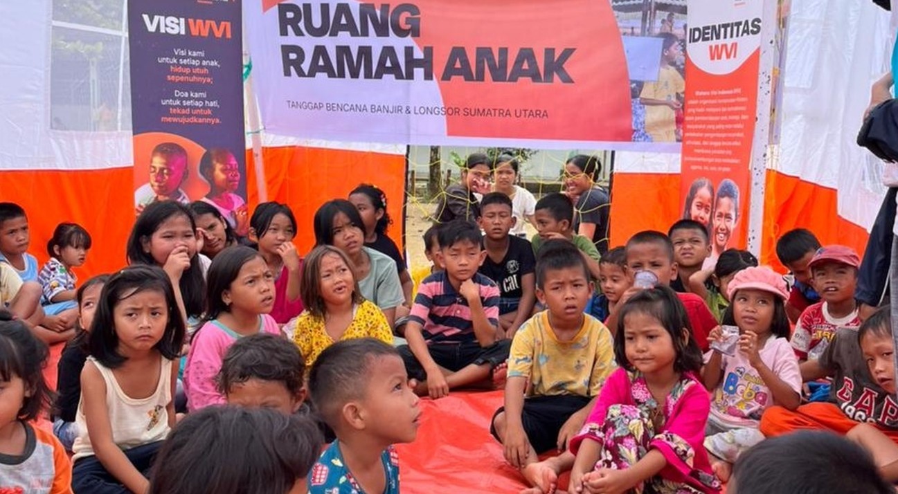 Bayi Lahir dengan Kesulitan Menyusu di Posko Bencana Sumut, Staf Kesehatan bagi Edukasi Perah ASI